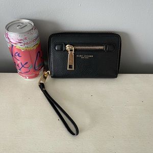 Marc Jacobs clutch wristlet wallet bag